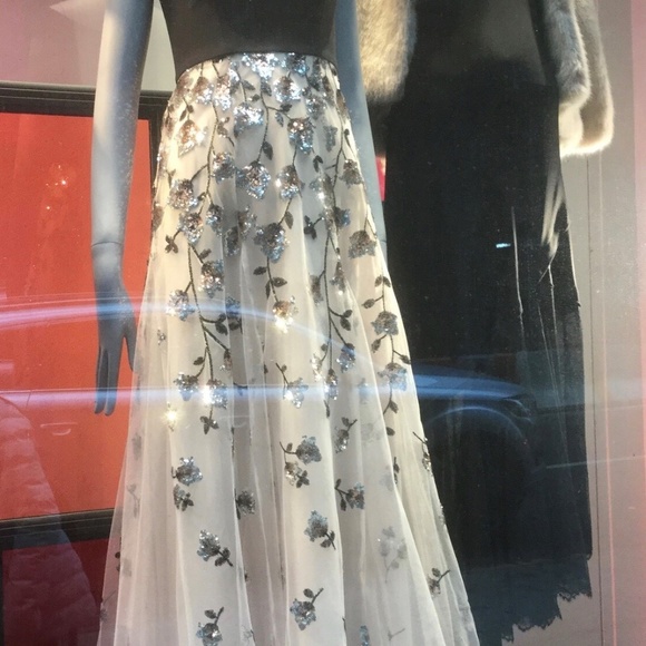 BCBGMaxAzria Black/Blush Pink Sequin Applique Gown - Picture 7 of 8